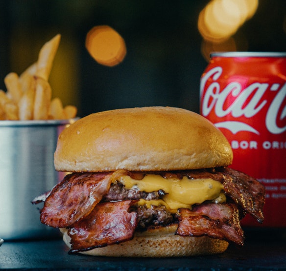 Mora Burger: Mesa na Praça’s new space